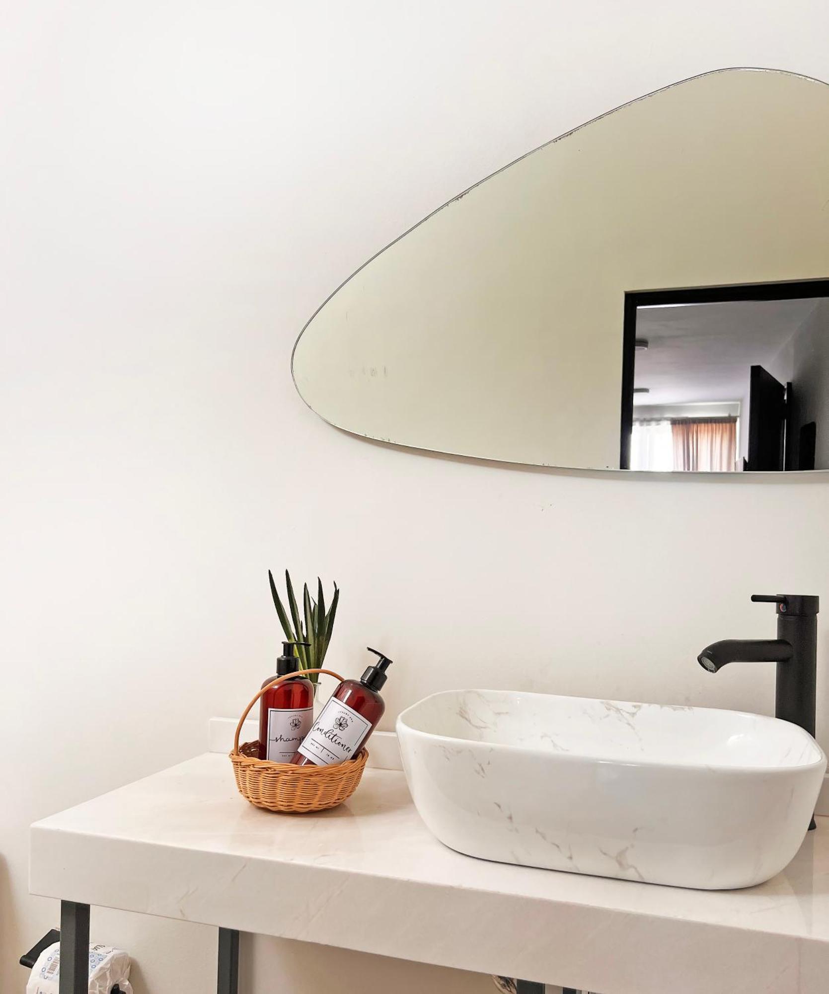 Suites ciento 37 León Exterior foto