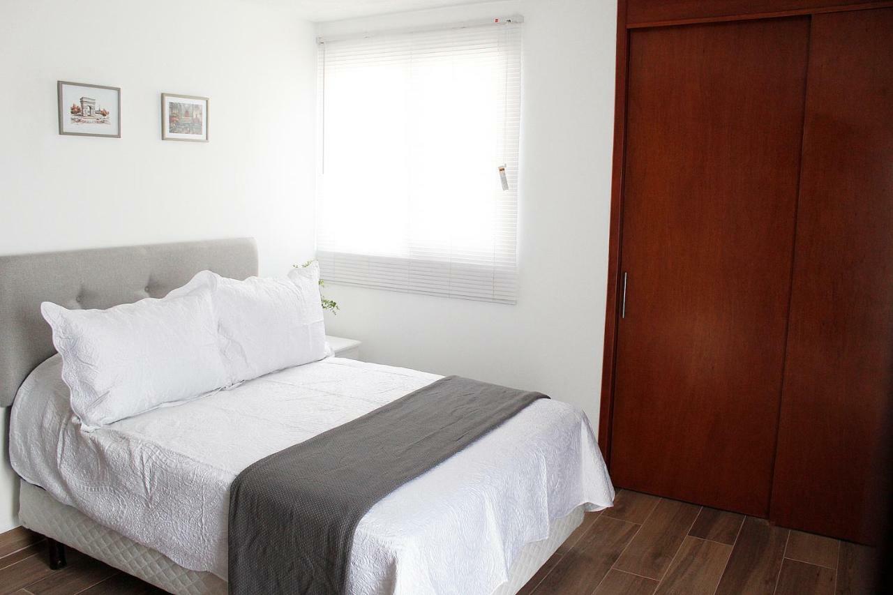 Suites ciento 37 León Exterior foto