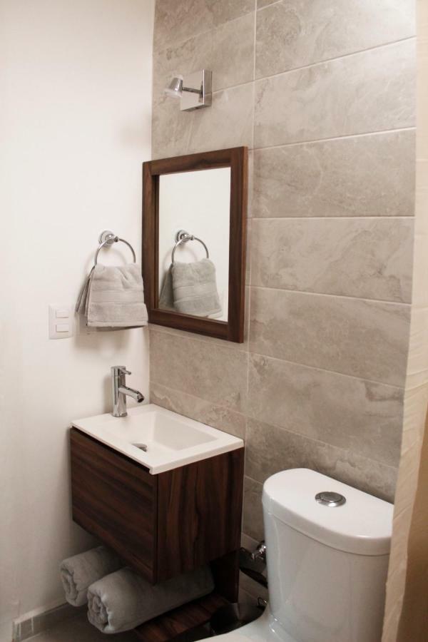 Suites ciento 37 León Exterior foto
