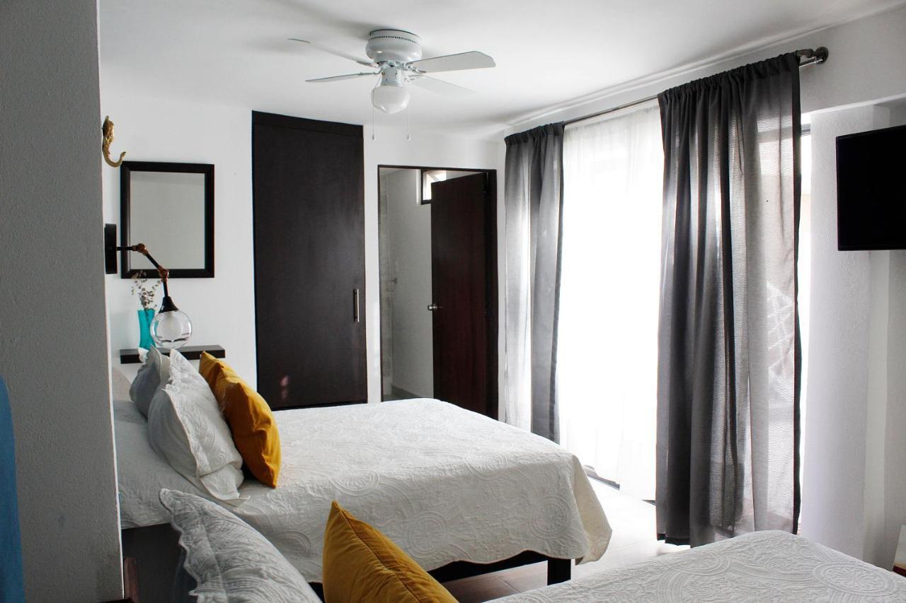 Suites ciento 37 León Exterior foto