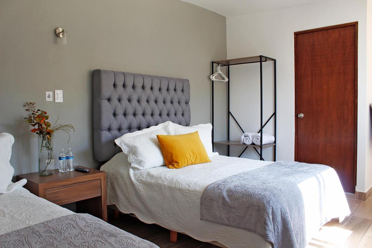 Suites ciento 37 León Exterior foto